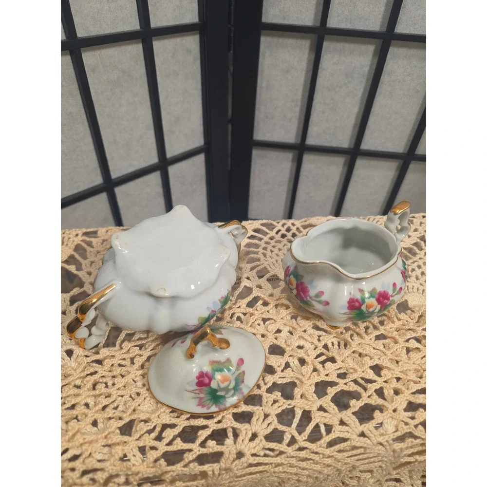 Unbranded vintage porcelain
